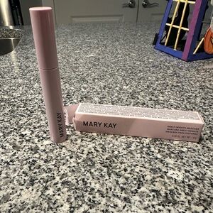 Mary Kay great height mascara makes lashes